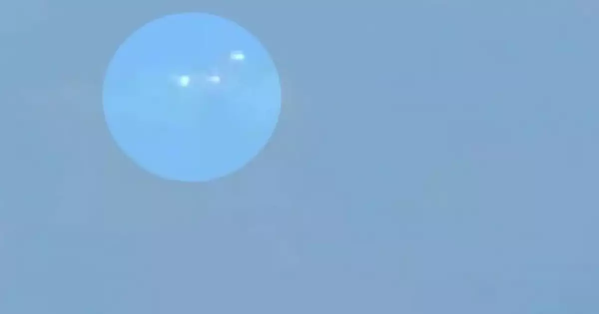 UFO現蹤？韓國高空出現「詭異發光白點」　專家揭背後真相