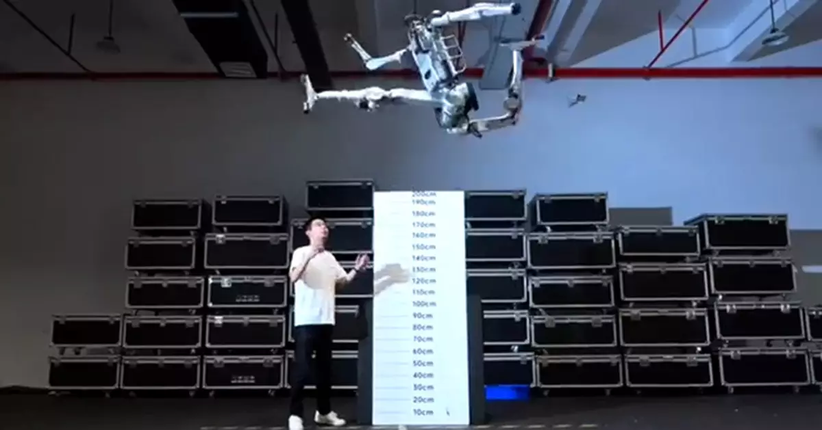 宇樹科技研發新型人形機器人 10米衝刺與垂直跳躍數據雙雙超越人類極限
