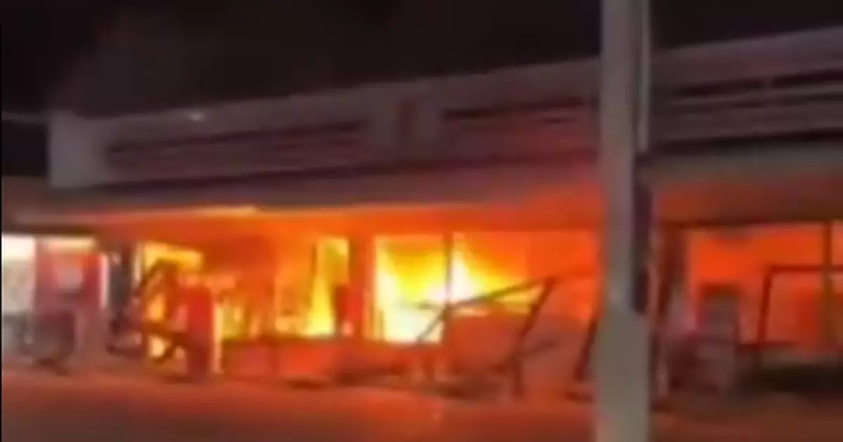 泰國南部三府發生連環爆炸縱火事件　那拉提瓦府實施宵禁