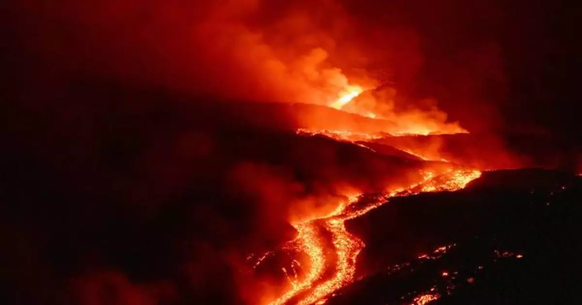 埃特納火山持續噴灰 西西里島機場關閉五日旅客滯留