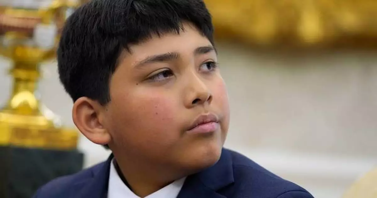 特朗普白宮表揚少年救生員及獲救男童 讚揚兩人為英雄
