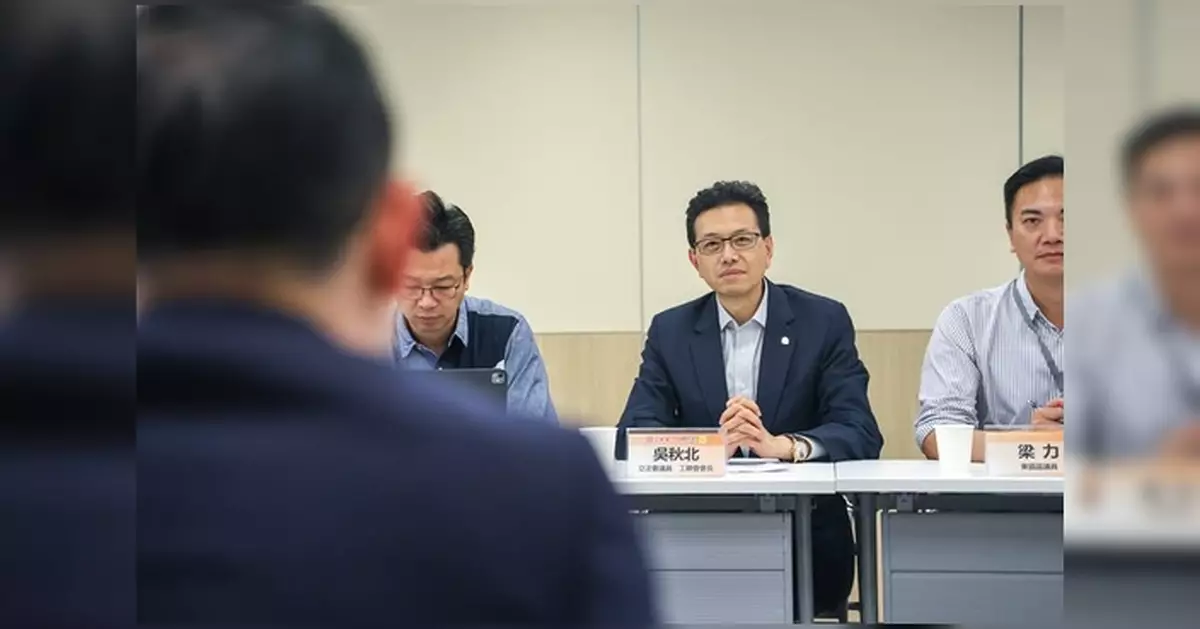 筲箕灣爆水管萬戶停水逾一日  工聯會晤發展局促優化應變機制