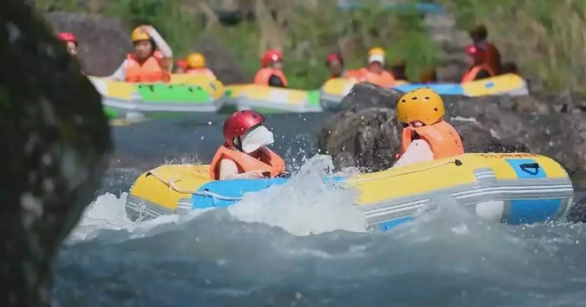 撫州山區避暑勝地受國際旅客歡迎 懸崖列車成焦點
