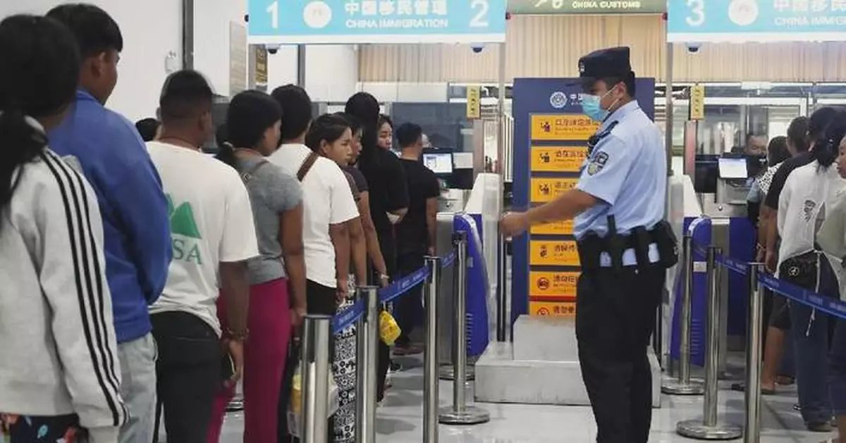 中國勐啊口岸今年出入境人次超百萬