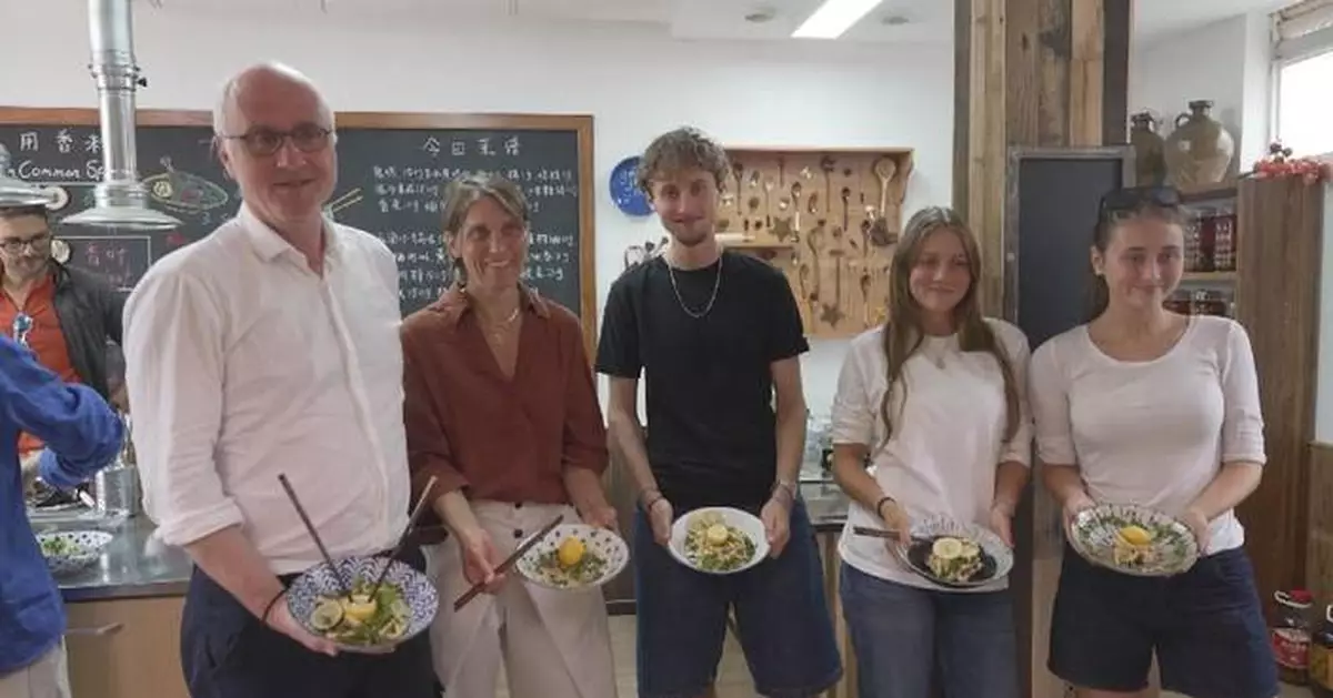 國際旅客雲南麗江體驗烹飪班 深入探索當地飲食文化