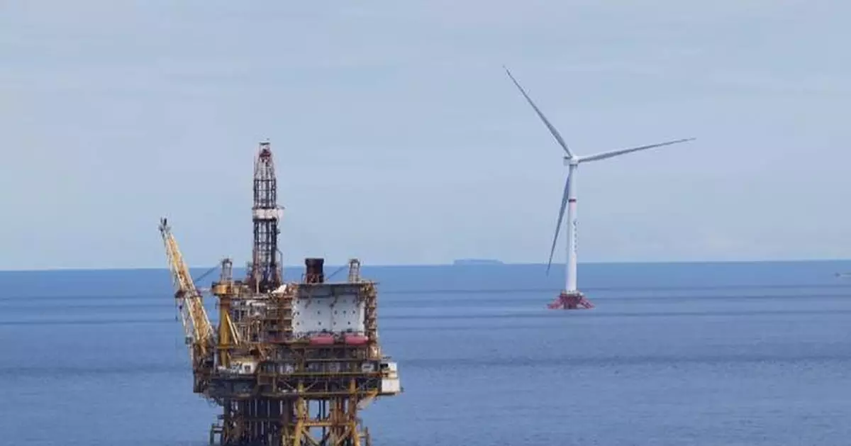 全球首個16兆瓦抗颱風浮式風電平台「海油觀瀾號」投入運作