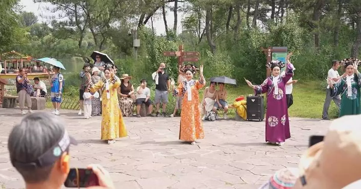 國際旅客探索承德文化遺產 避暑山莊夏季平均22度