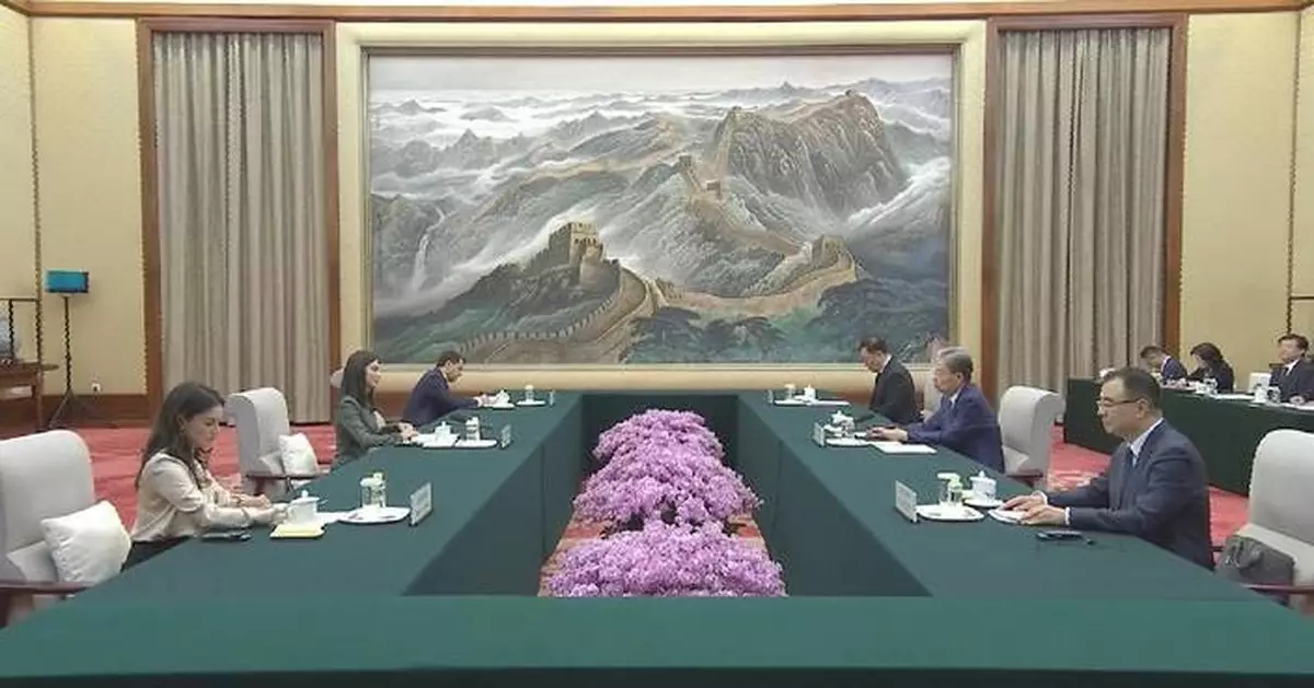 全國人大常委會委員長趙樂際會晤烏茲別克總統辦公室主任