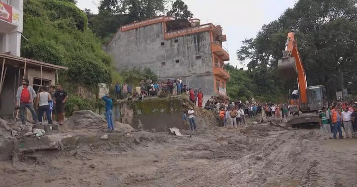 尼泊爾山洪暴發死亡人數增至389人