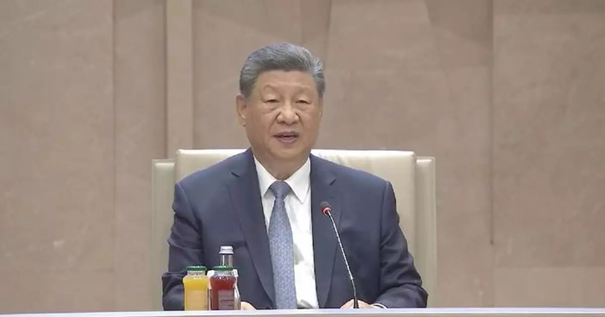 習近平會晤吉爾吉斯總統扎帕羅夫 稱願加強發展戰略對接