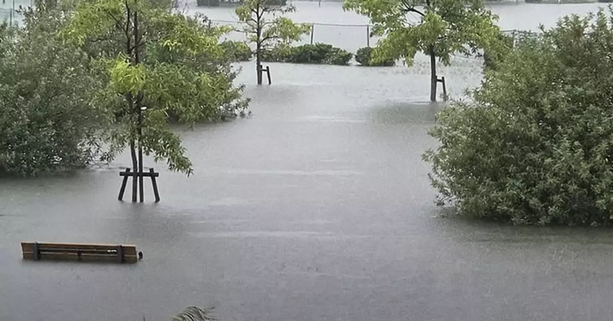 颱風杜鵑逼近日本 暴雨引發山泥傾瀉 千葉縣2人傷神奈川1人失蹤