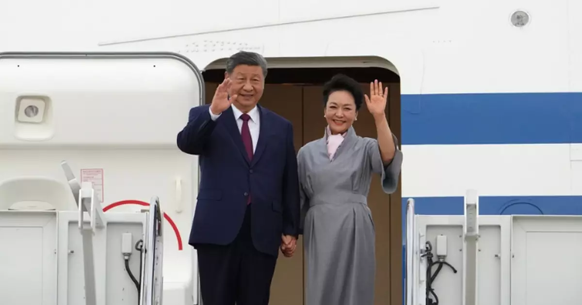 習近平乘專機抵華盛頓展開對美國事訪問 特朗普伉儷到場迎接