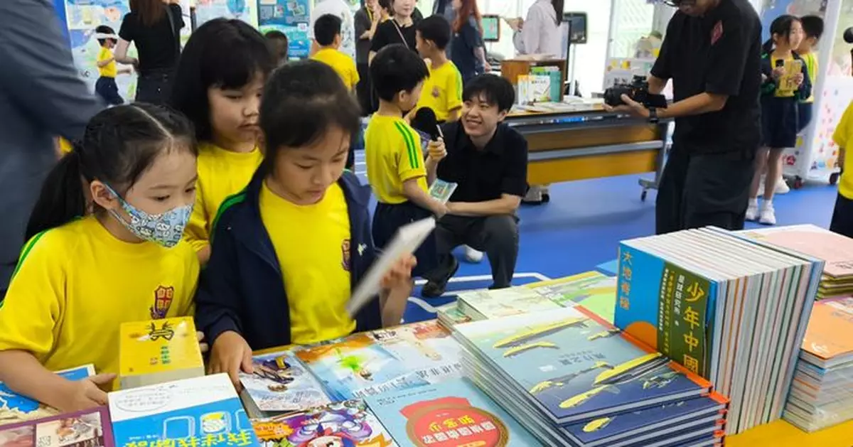 「行走的圖書館」駛入大埔浸信會公立學校 工程師義工入校趣談大國工程