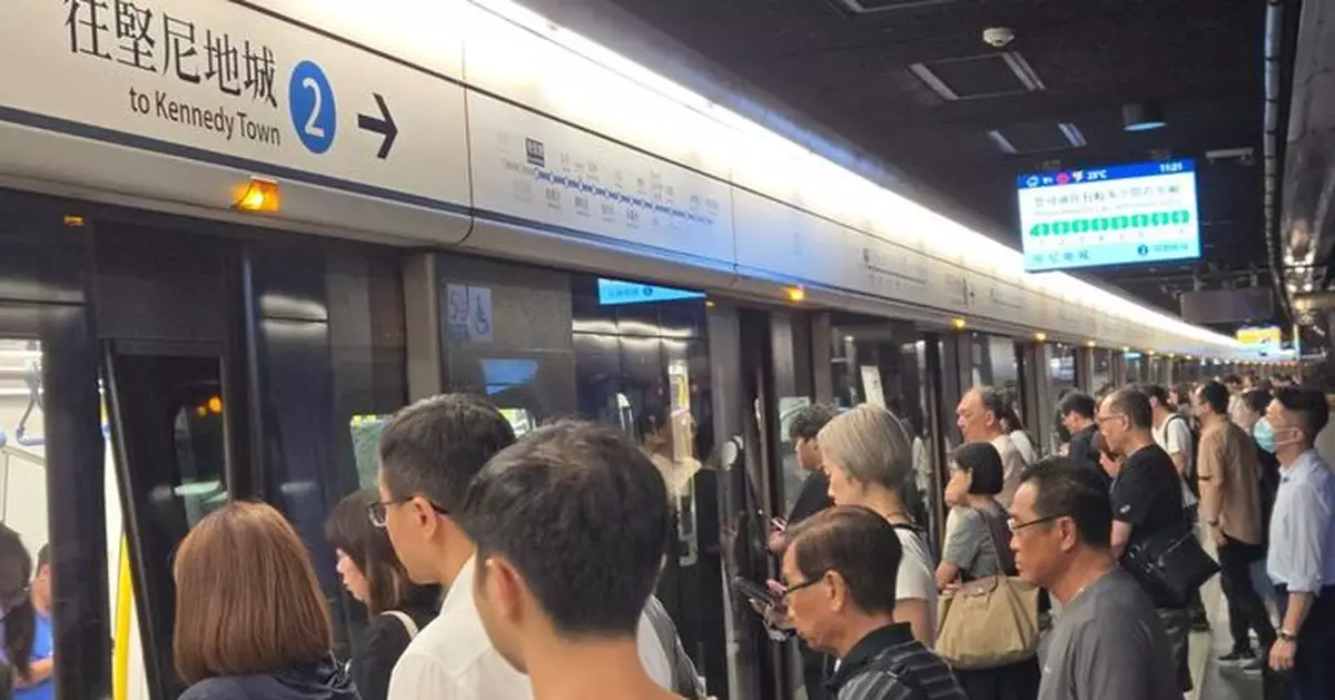 中秋佳節電車輕鐵免費搭　港鐵輕鐵延長服務約1.5小時　封路改道交通安排一覽