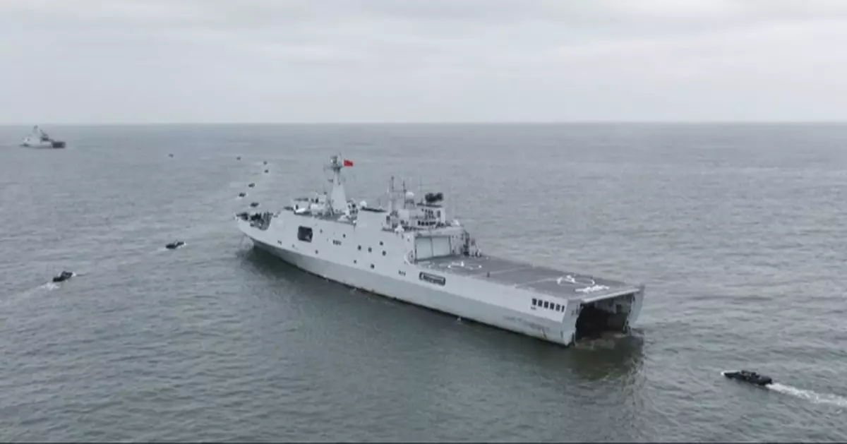 05式兩棲戰車現身台東外海 解放軍首破台軍東岸防線 泛水訓練直指戰略後方