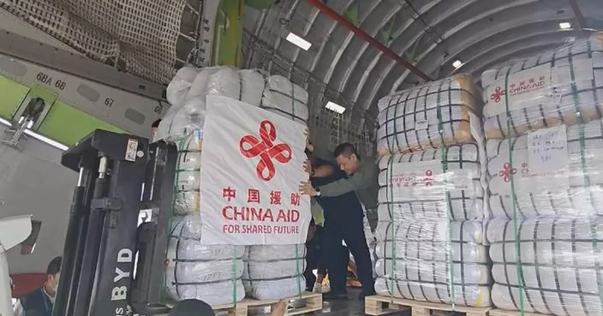 中國運送新一批救援物資及DNA專家到尼泊爾