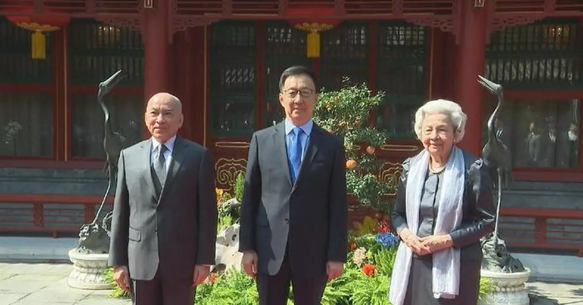 韓正會見柬埔寨國王及太后 鞏固中柬友誼