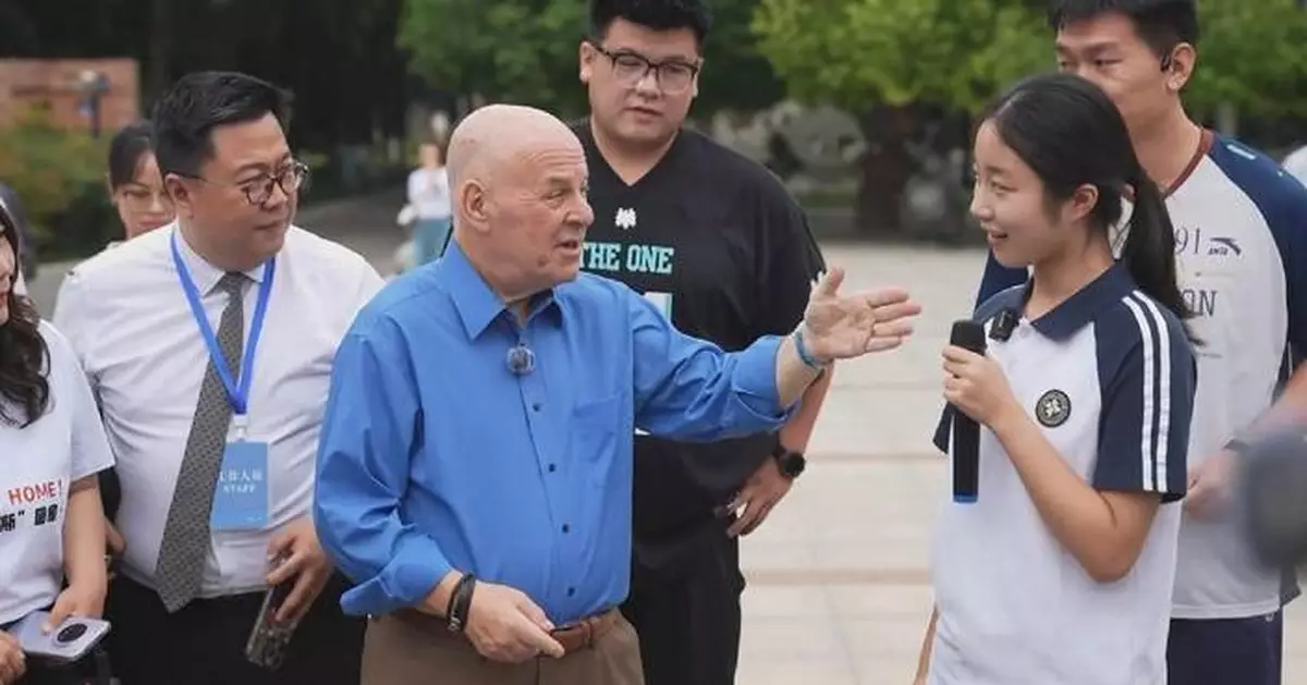 美國教師賽考斯回顧數十年中美民間交流