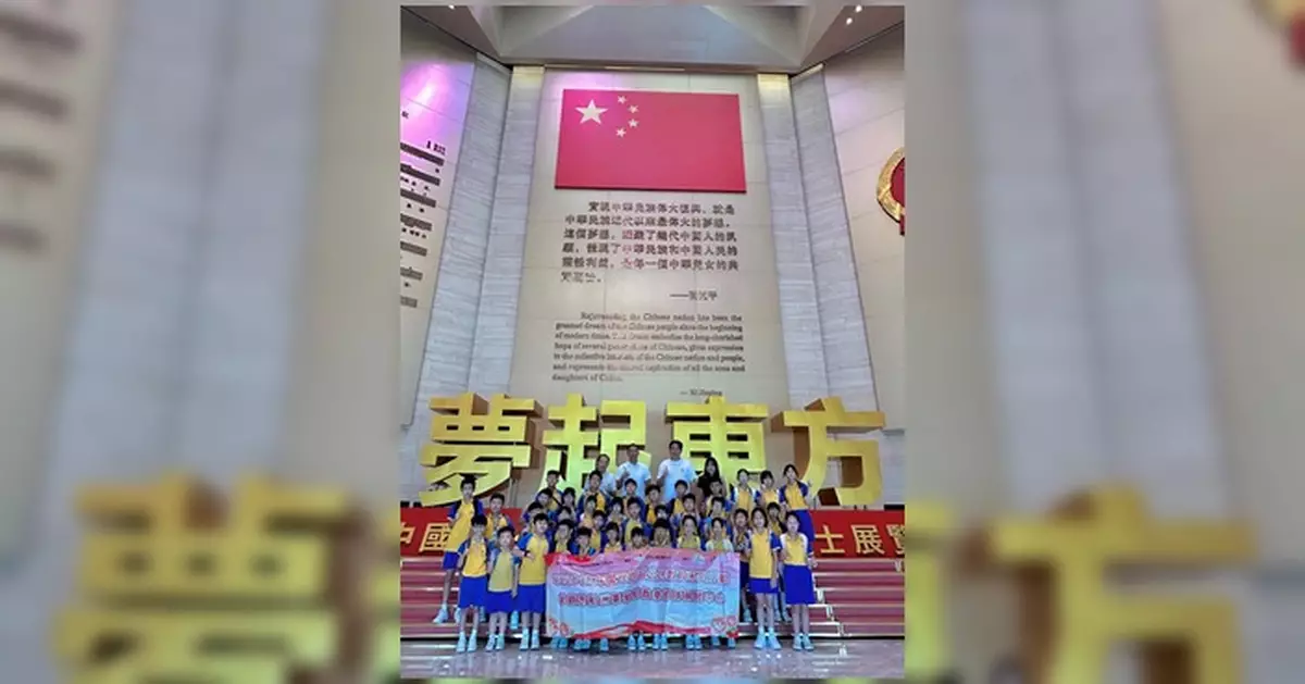 元朗區公民教育活動 50青年參觀昂船洲軍營駐港部隊展覽中心