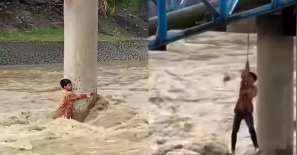 河中玩水遇水位上升被困急流 印尼少年緊抱水管支柱15分鐘獲居民合力救回