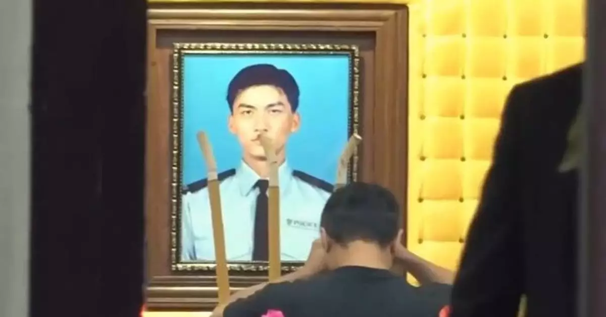 朱振國世界殯儀館設靈 梁振英李家超等親臨弔唁