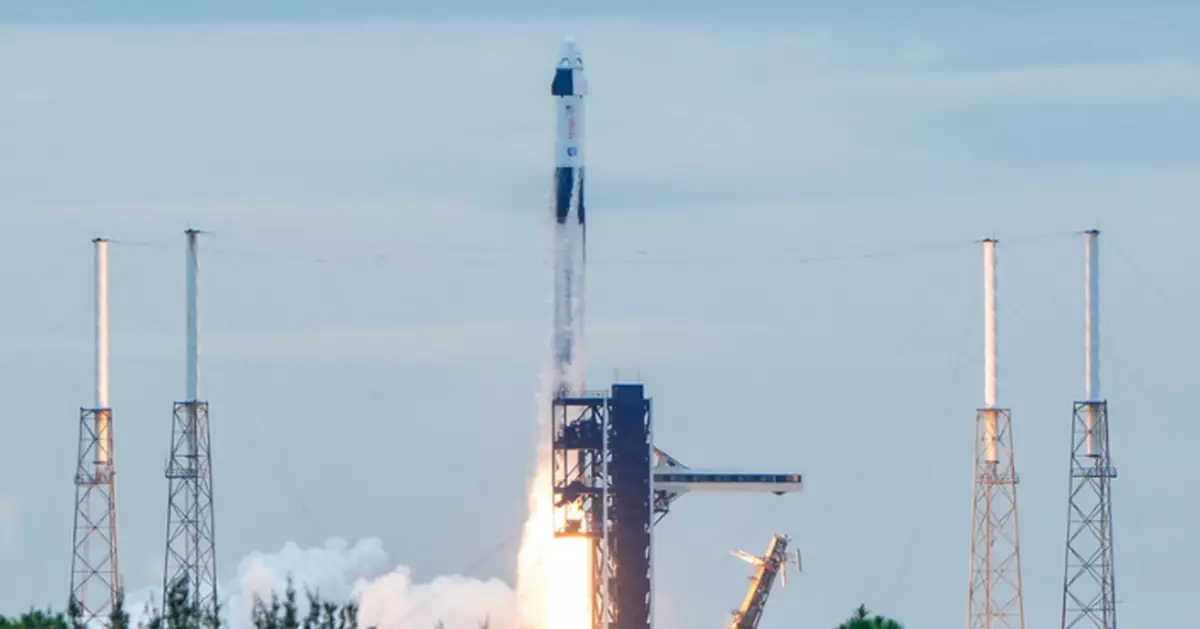 SpaceX載4太空人升空赴國際太空站 首位黑人女指揮官誕生