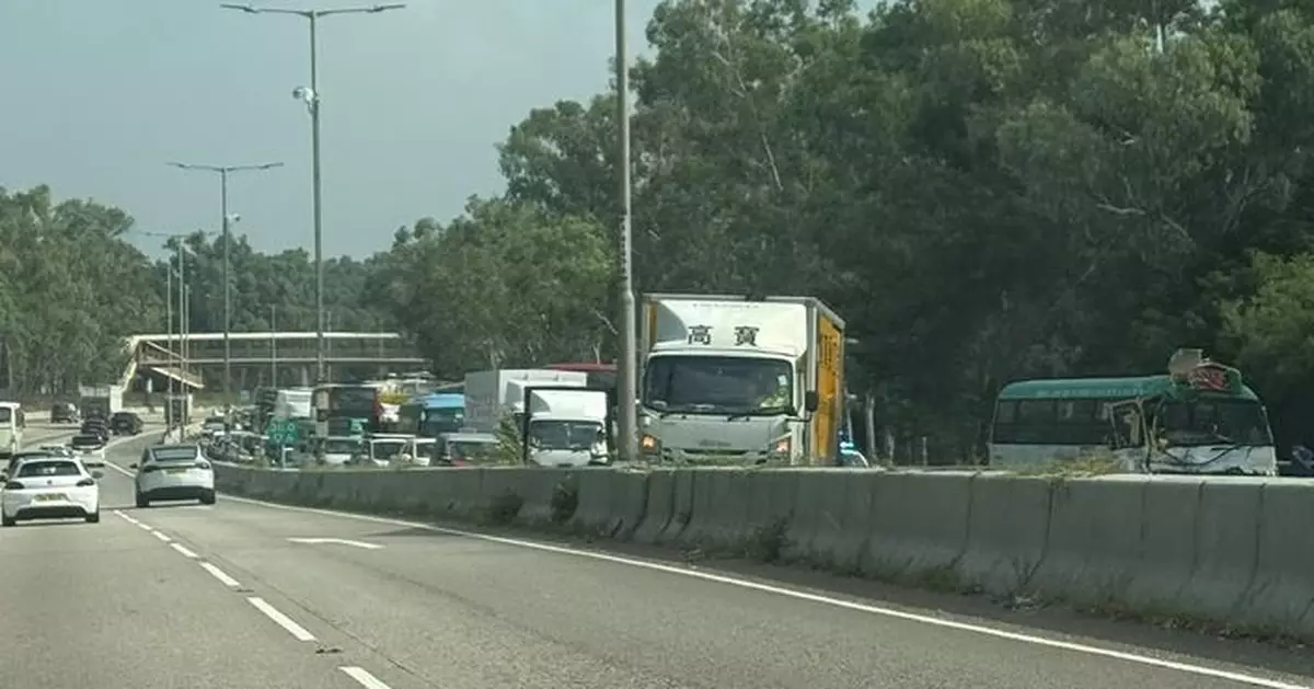 新田公路小巴與貨車相撞至少13傷　運輸署：近錦繡花園部分行車線封閉