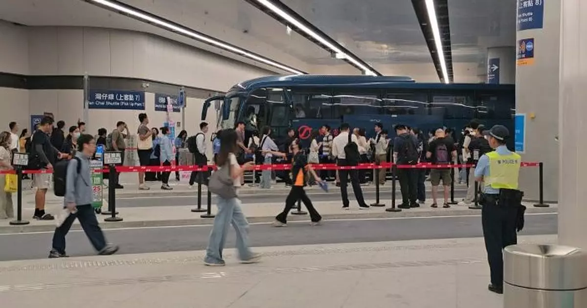 跨境巴士業界加派人手應對周末客流 議員倡網上實時數據助旅客錯峰出行