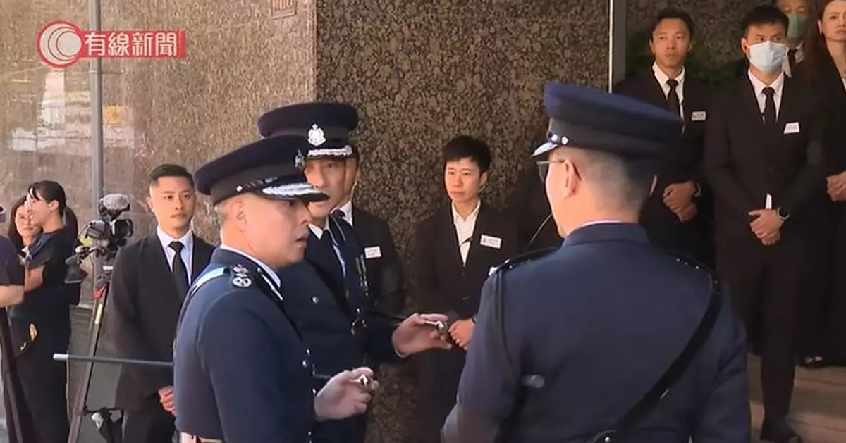 警務處為朱振國舉行警隊最高榮譽喪禮 周一鳴等人到場致祭