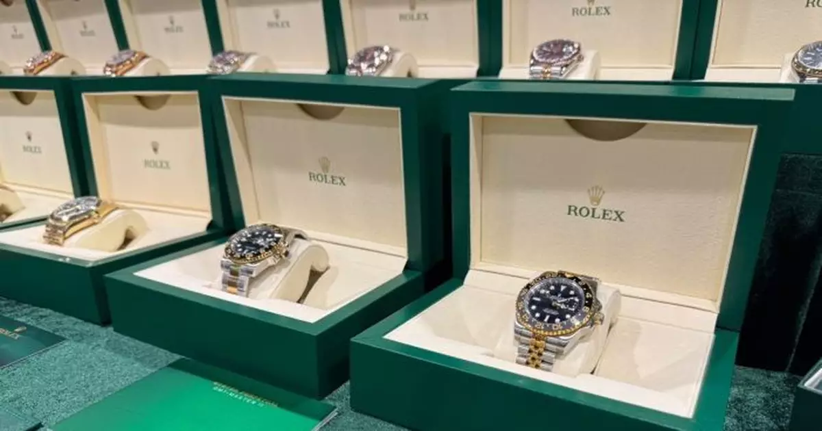 海關打擊跨境轉運冒牌手錶類物品拘1男　檢值逾760萬冒牌貨