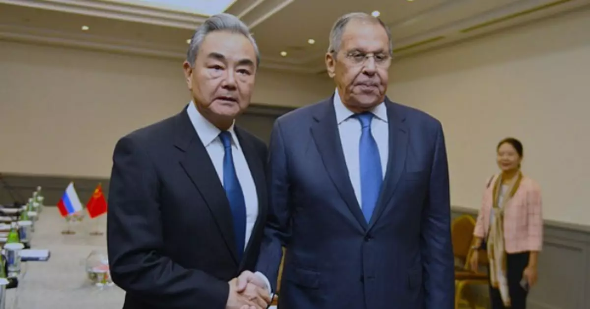 王毅晤俄外長拉夫羅夫　指APEC「中國年」可望取得豐碩成果