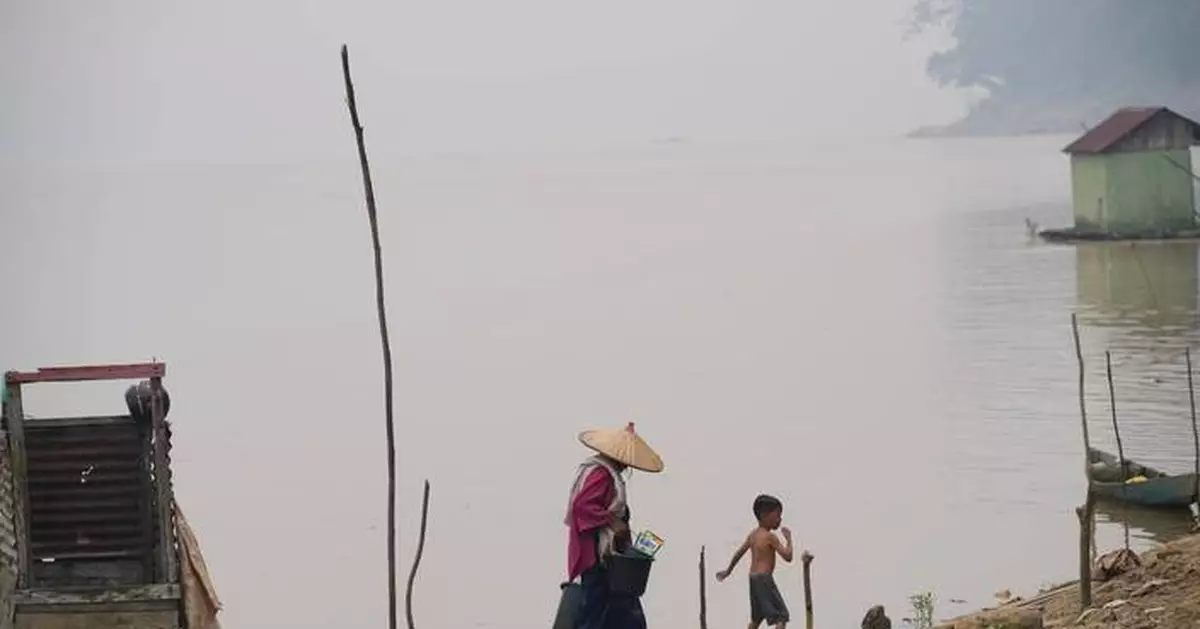 婆羅洲村民陷水荒 厄爾尼諾加劇泥炭地林火致水資源短缺