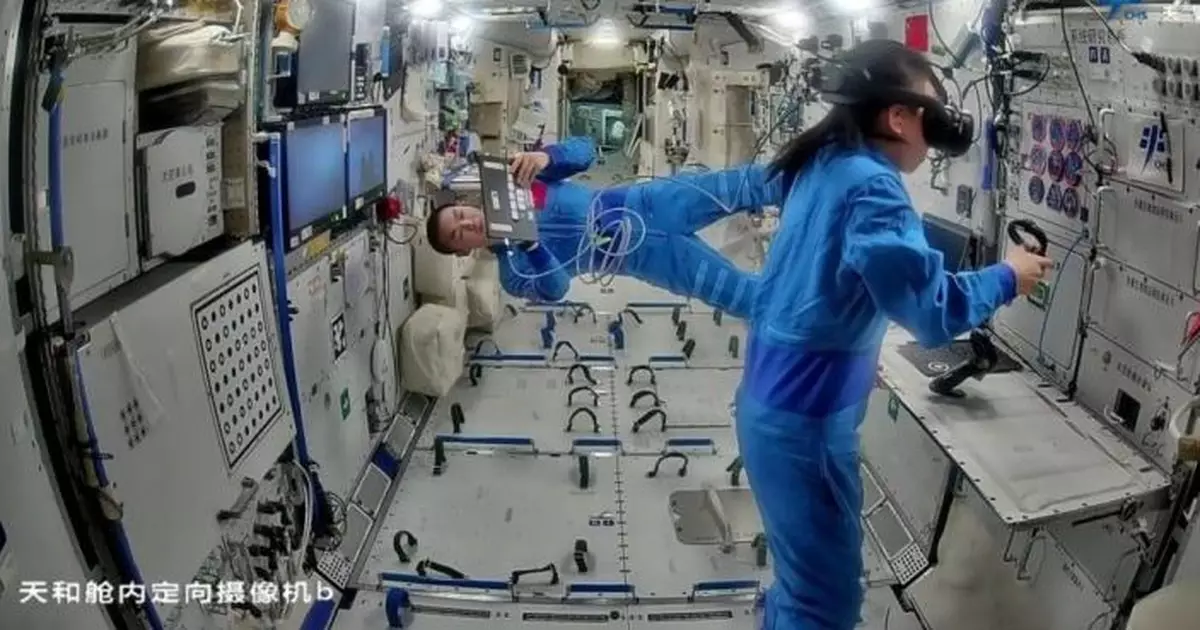 神舟二十三號乘組在軌滿5個月 黎家盈戴VR頭盔協作實驗