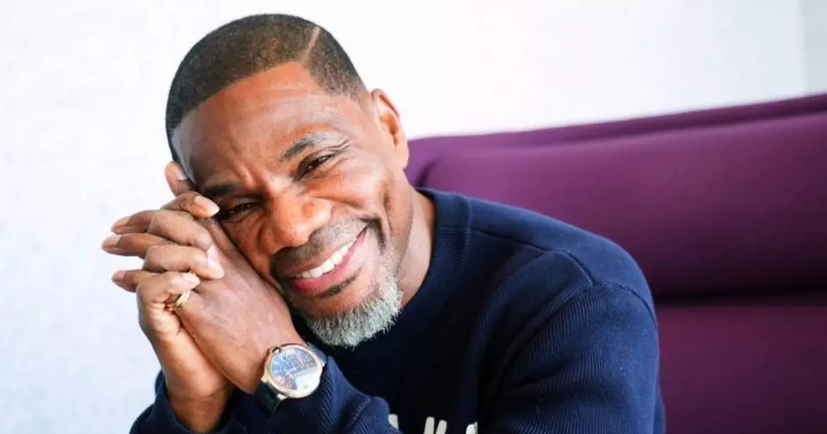 Kirk Franklin新專輯《I Am What I Am》不再為音樂決定道歉