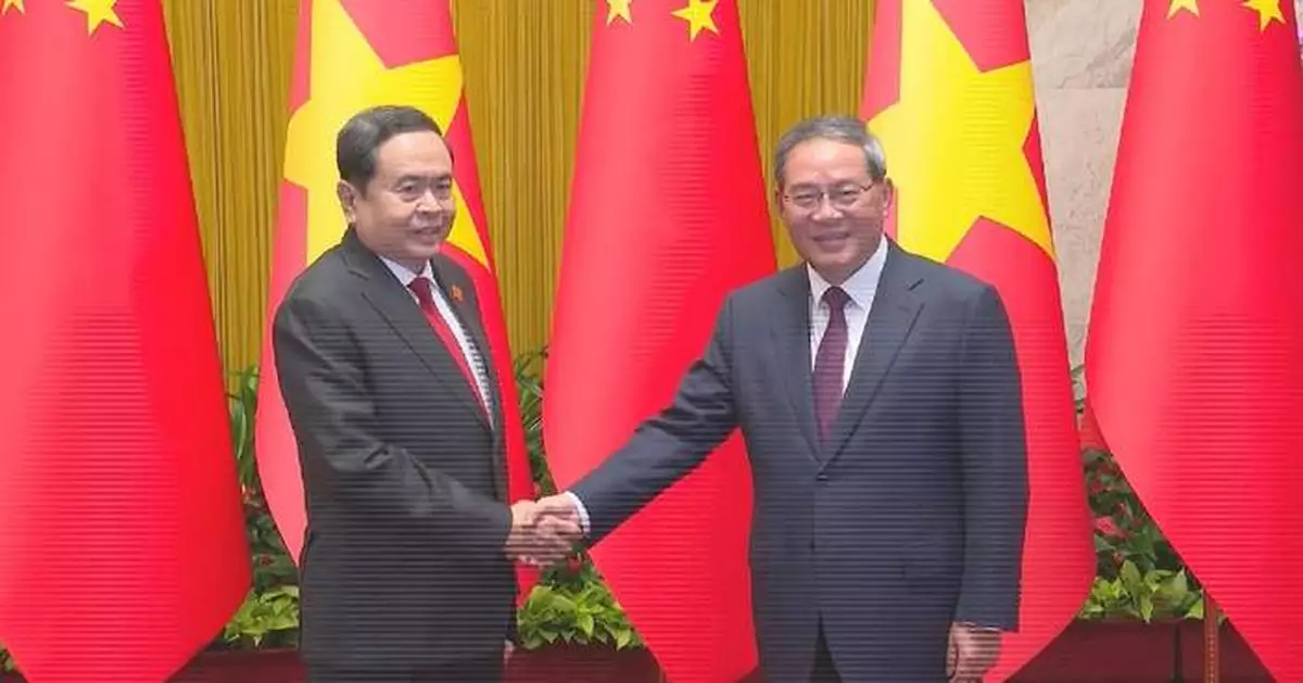 李強會見越南國會主席陳青敏