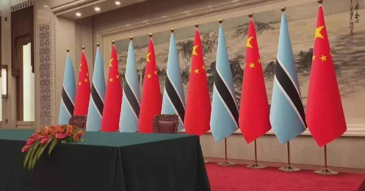 習近平與博茨瓦納總統博科周二出席合作文件簽署儀式