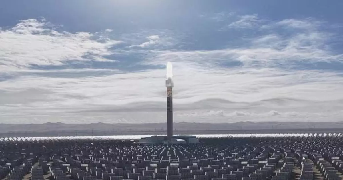 甘肅敦煌熔鹽塔式光熱電站 中國綠色能源發展典範