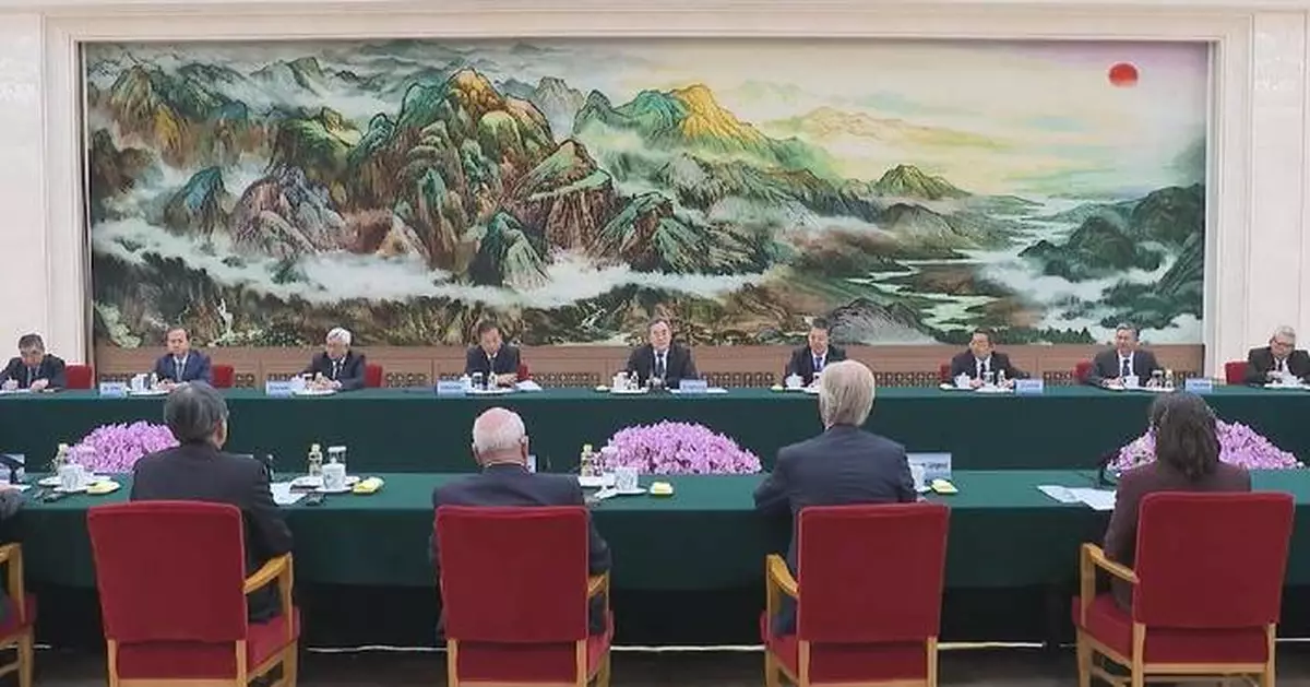 中國副總理丁薛祥會見國際科學理事會外國代表