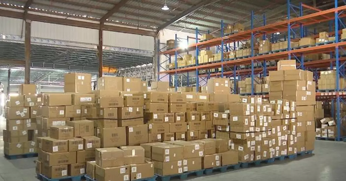 深圳跨境電商迎年尾高峰期 企業加緊處理訂單