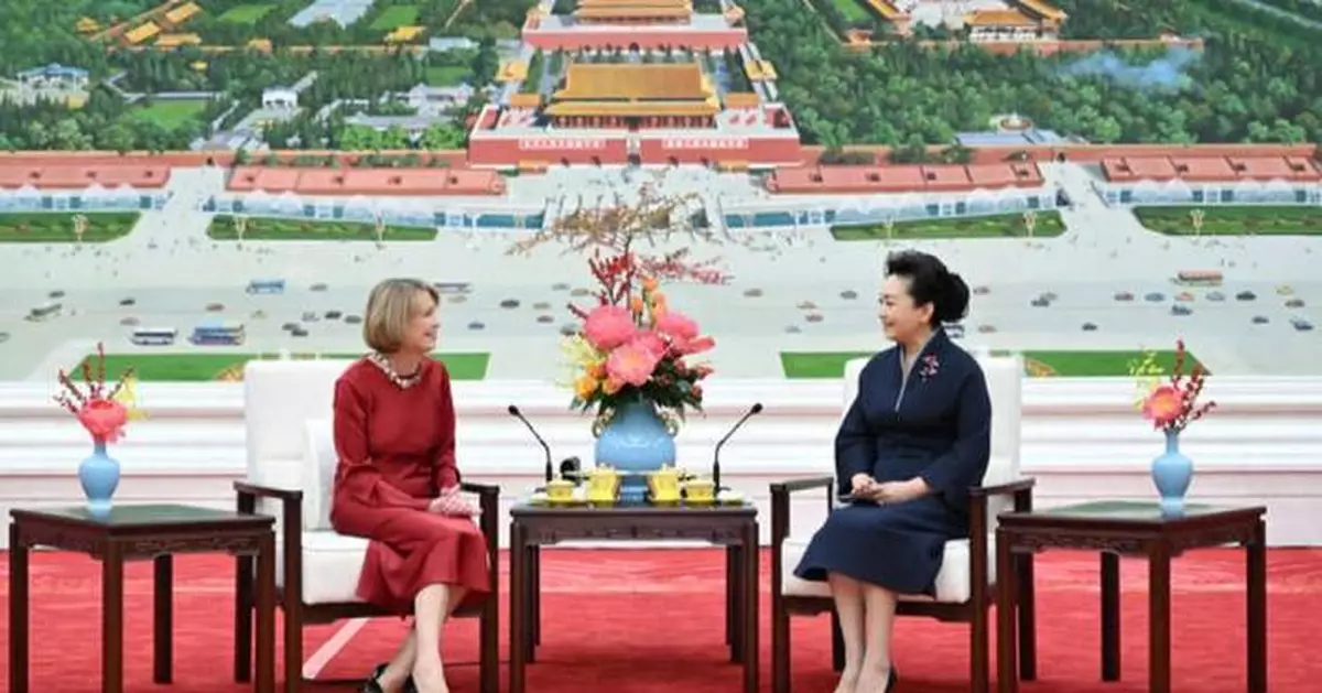 彭麗媛與德國總統夫人茶敘 憶述訪德經歷