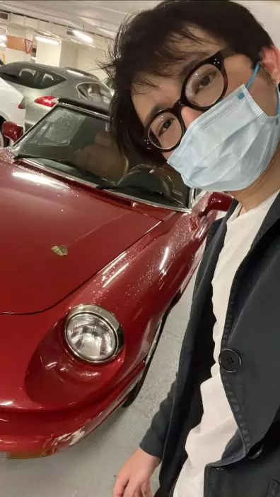 林作去年6月駕駛跑車在長江中心撞柱。 