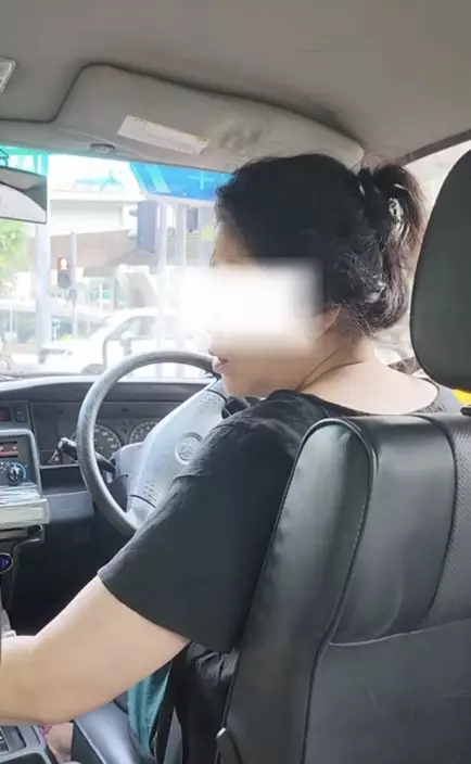 女司機表示「唔識路」,男乘客則回應「唔想去就車我去差館」,雙方沿途不斷爭吵。