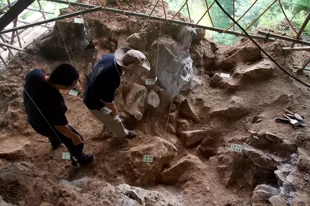 專家至今仍穿梭北京人遺址發掘及研究。(網上圖片)