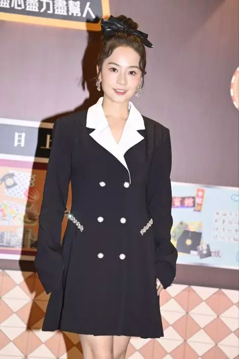 谷婭溦肥咗10磅要靠衣服遮掩。