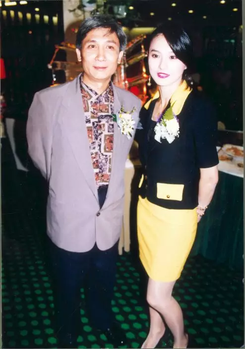 前武打女星李賽鳳曾和年長20多歲的導演劉觀偉拍拖。