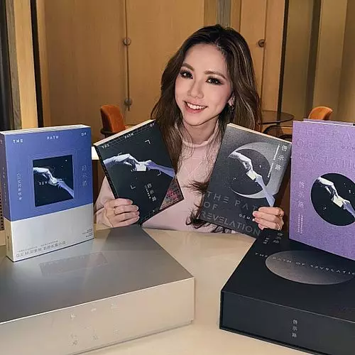 G.E.M. IG圖片