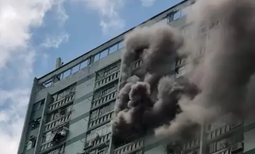 火警單位冒出大量濃煙。FB圖片