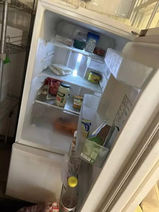 雪櫃內充滿變壞的食物。（FB圖片）