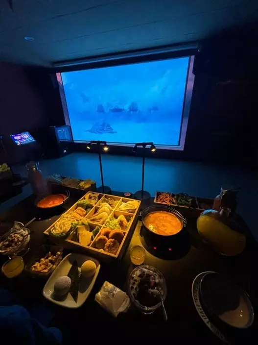 邊打邊爐邊睇戲!內地多家戲院推出火鍋套餐 創新體驗引兩極熱議。圖片來源:網上圖片