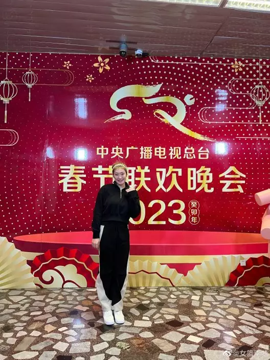 李夢近年爆紅,今年除夕更上央視春晚。
